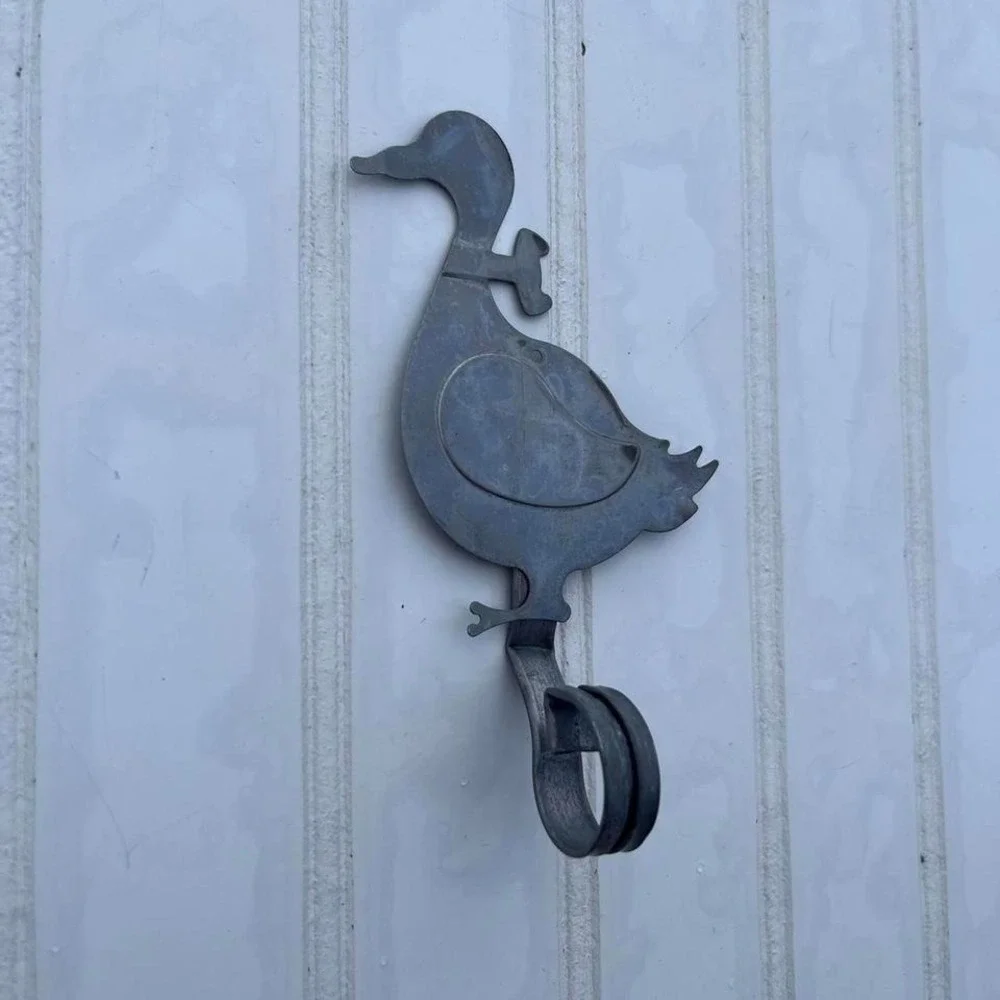 Vintage Metal Duck Wall Hook – Rustic Farmhouse / Cottagecore Decor